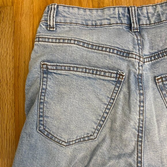 PRIMARK Light Blue Distressed Jeans with Front and Back Pockets Size 4 - Picture 7 of 7